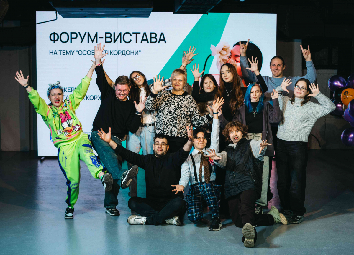 Насильство, що криється за нормальністю – у Запоріжжі молодь презентувала незвичну виставу (фото)