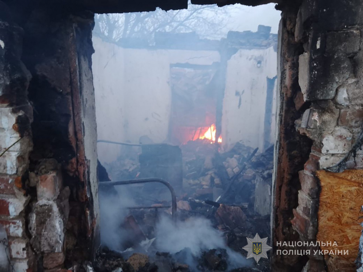 Поранення, руйнування і пожежа - які наслідки ворожих обстрілів Запорізької області за добу