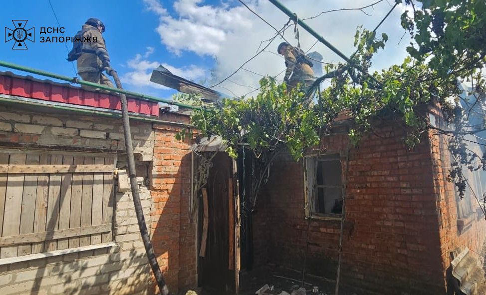 Поранені люди - вранці ворог обстріляв село у Запорізькій області
