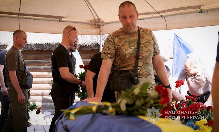 Зник безвісти в 2022 році: у Запоріжжі провели в останню дорогу захисника Романа Алешкевича (фото, відео)
