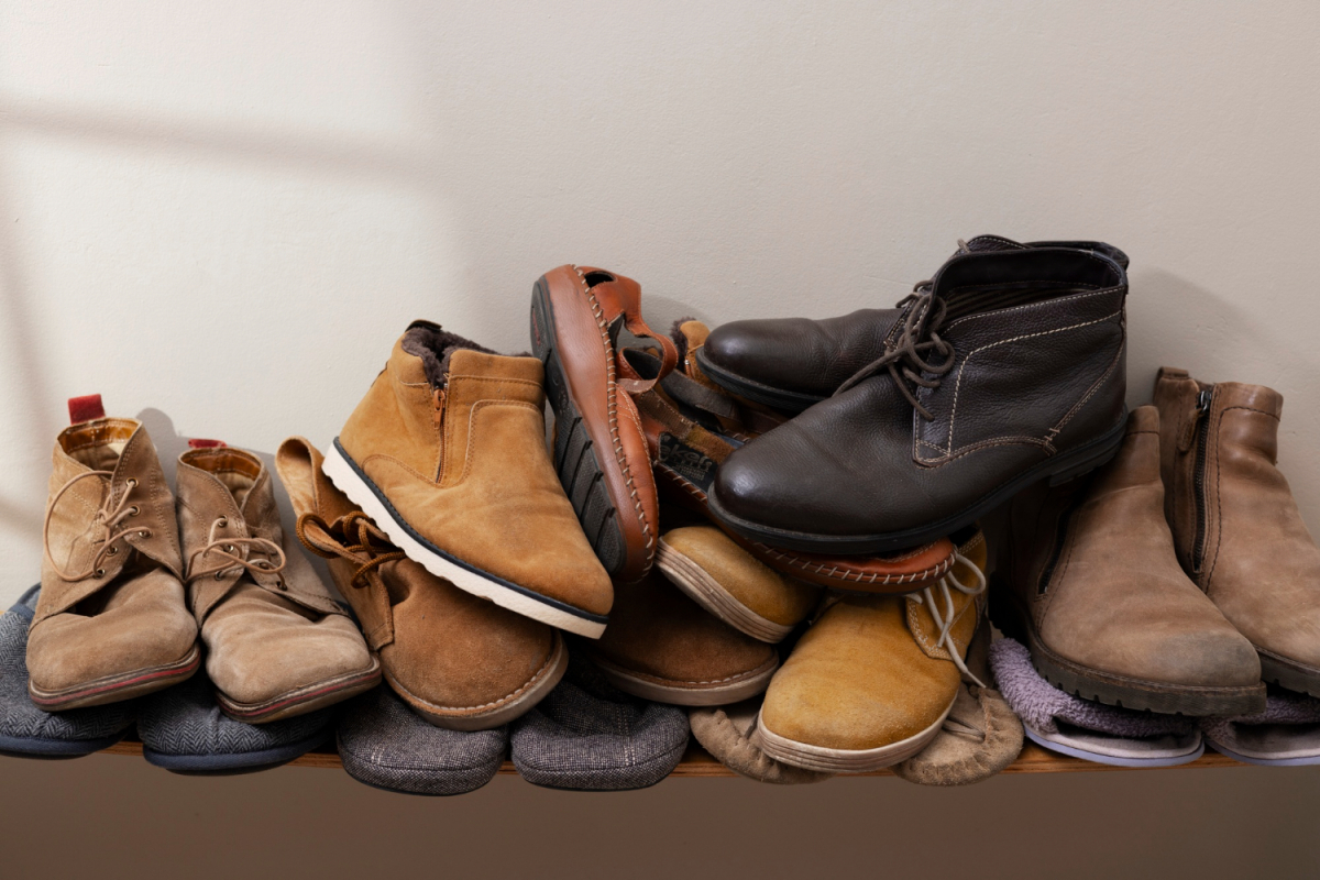 Як продовжити життя замшевого взуття – дієві поради
