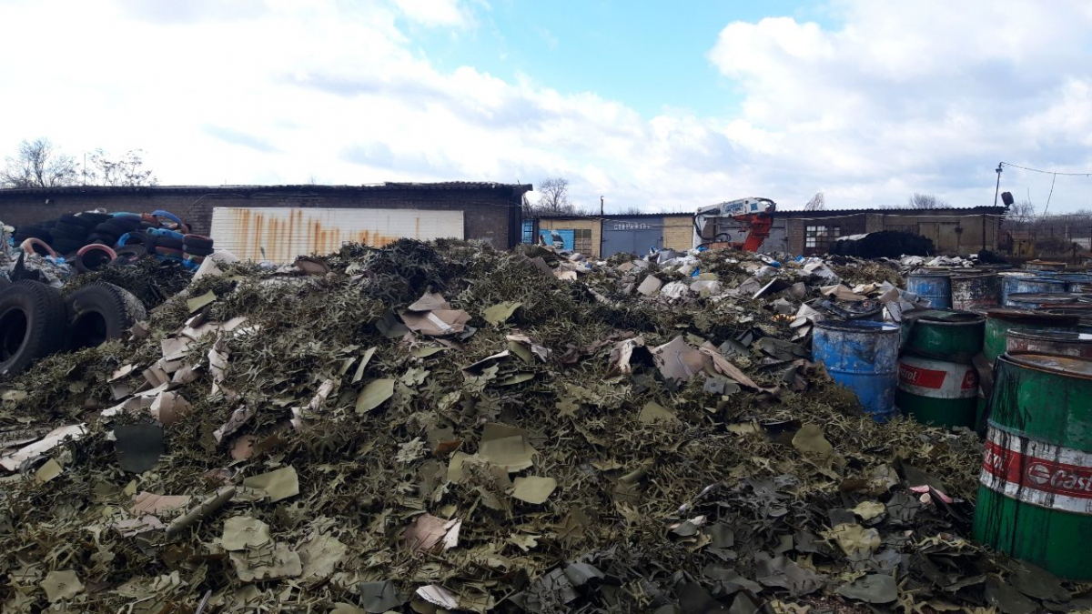 Спалювали у печі та забруднювали повітря – у Запоріжжі виявили місця незаконної утилізації відходів