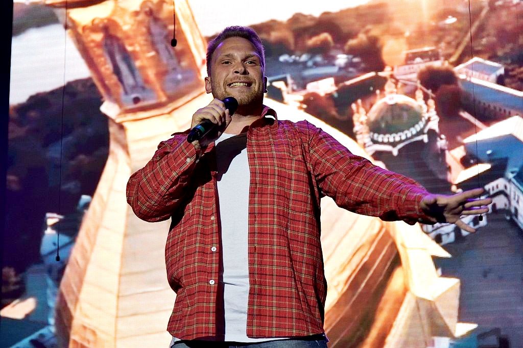 Овації, «браво» і квіти - у запорізькій філармонії тріумфально закрили концертний сезон