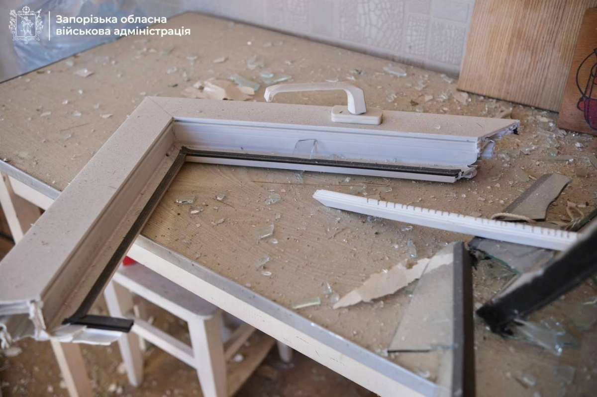 Під час масованого удару по Запоріжжю загинув чоловік - все, що відомо про наслідки ворожого обстрілу (відео, фото)