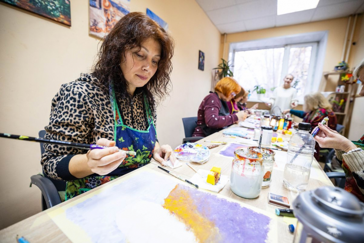 Відволіктися та морально відновитись: у запорізькому «Опліч Хабі» проходять безкоштовні заняття живопису з елементами арттерапії - як записатись
