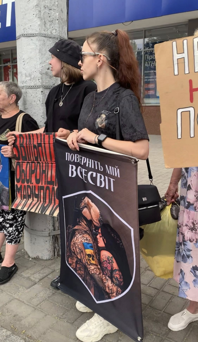 «Тільки разом ми сила» - у Запоріжжі до акції на підтримку військовополонених долучився звільнений захисник (фото)