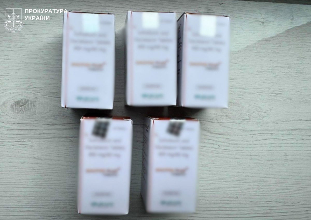 У Запоріжжі викрили схему незаконного ввезення та збуту незареєстрованих ліків для онкохворих (фото, відео)