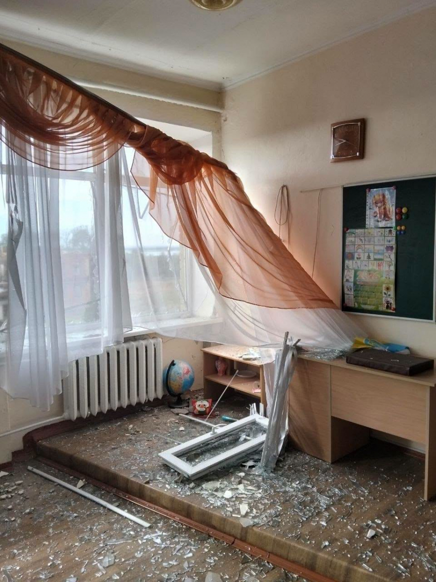 Упродовж доби росіяни завдали 1053 удари по Запорізькій області: внаслідок атаки пошкоджено ліцей (фото)