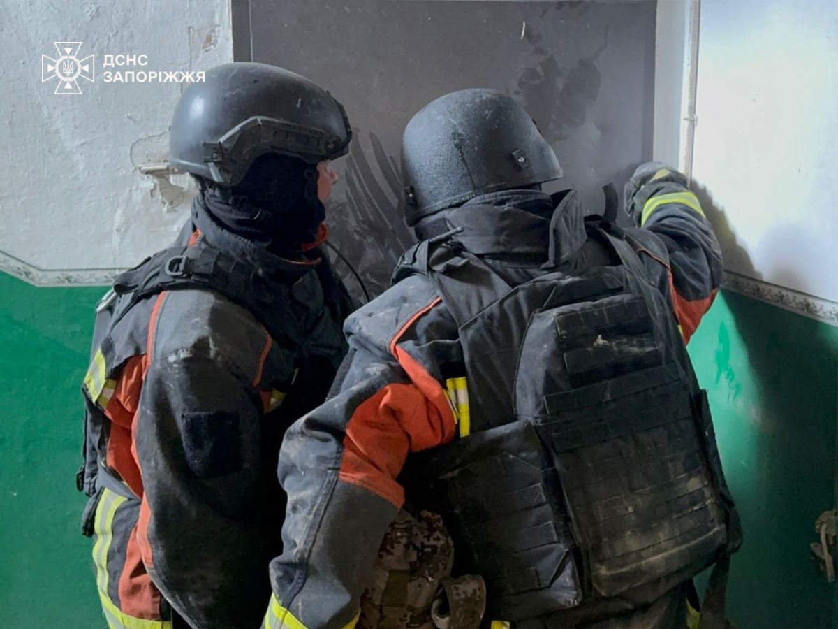 Бомби - на будинки, дрон - по заправці: росіяни атакують Запорізьку область (фото) 