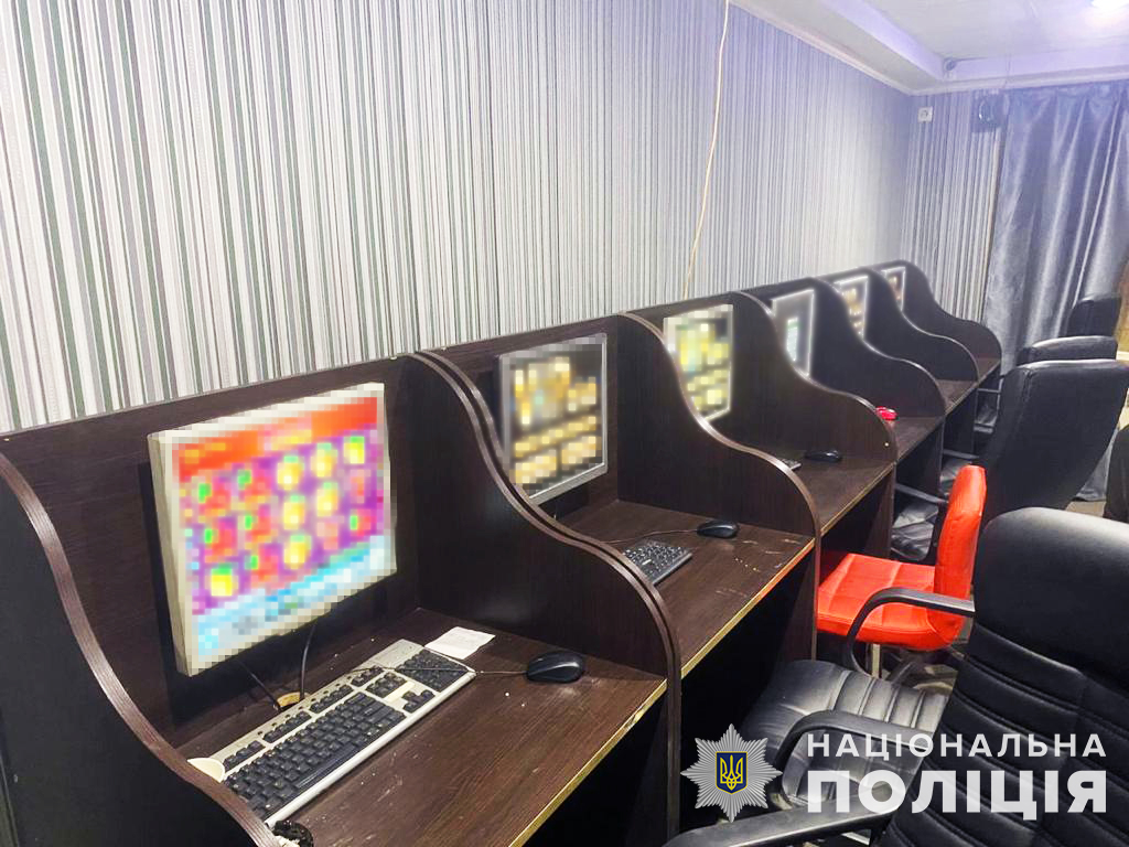 Чотири людини організували у Запоріжжі заборонені ігри для дорослих - відео