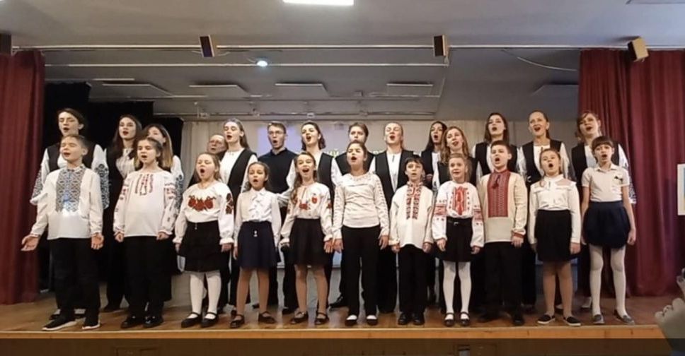 Запорізькі діти дали концерт і зібрали понад 20 тисяч гривень для ЗСУ