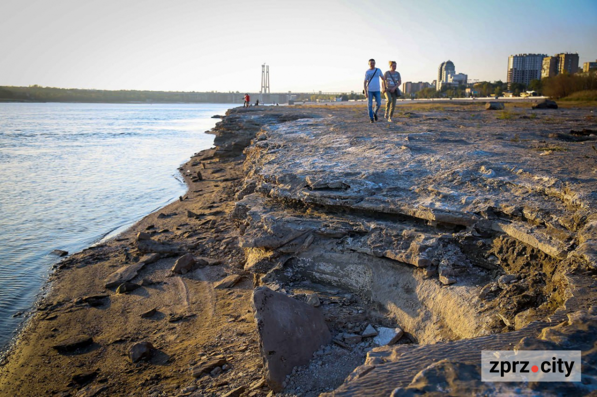 Нові береги: як виглядає популярне місце відпочинку в Запоріжжі через чотири місяці після Каховської катастрофи - фото