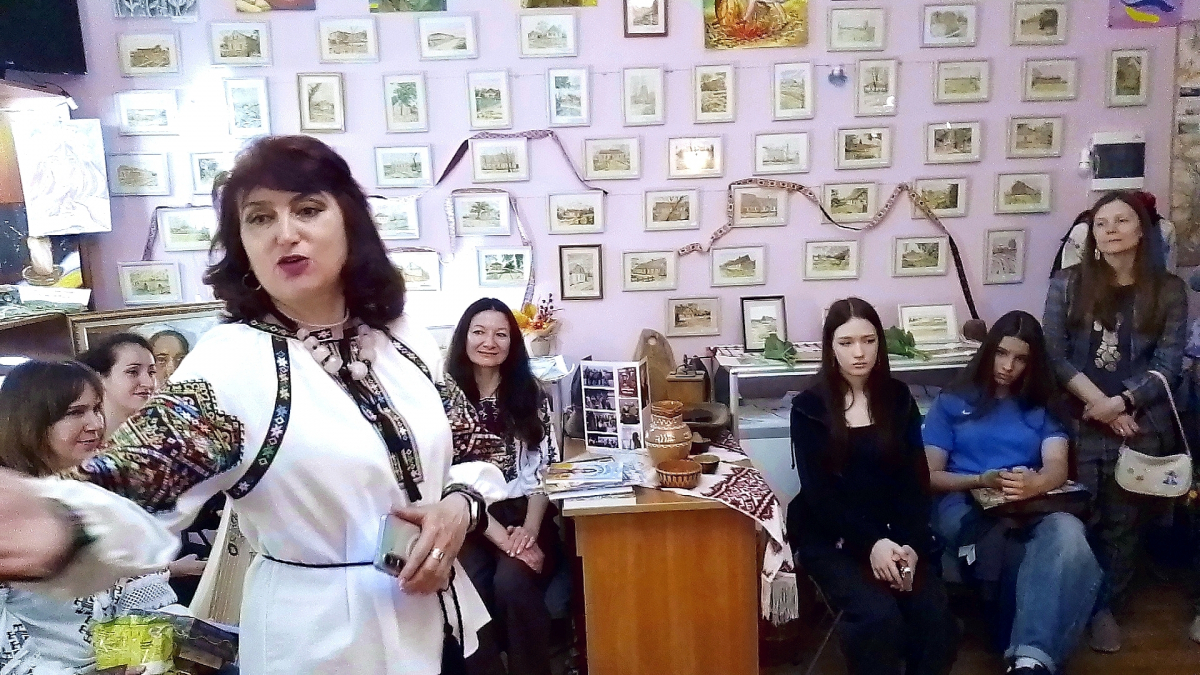 Простір збереження ідентичності Надозів'я і степу за Порогами релокованої Осипенківської сільської ради Бердянського району