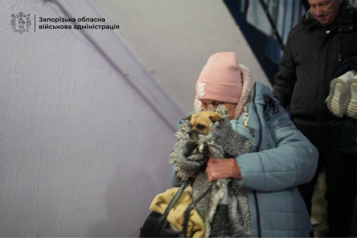 Росіяни атакували Запоріжжя в новорічну ніч — першочергові роботи з ліквідації наслідків удару завершені (фото)