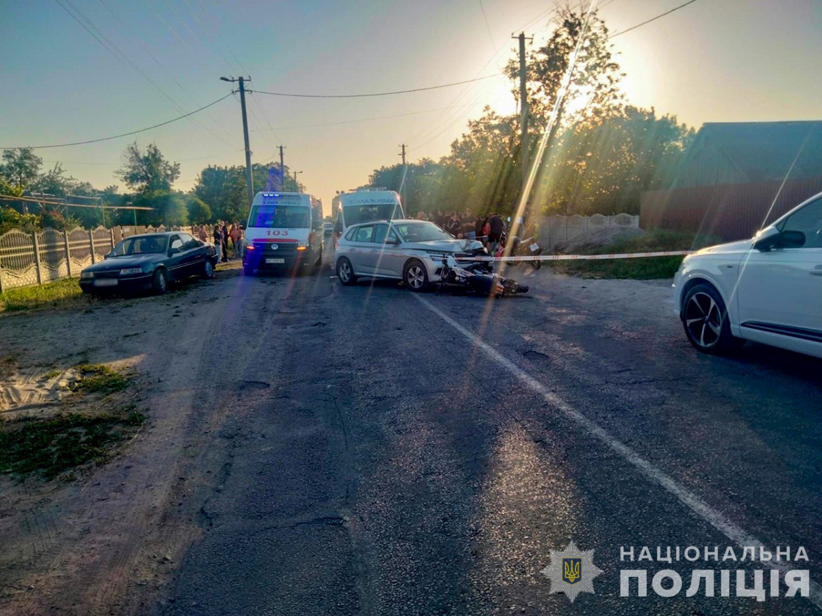 Каталися селом на мотоциклах – у Запорізькому районі в аварії постраждали діти (фото)