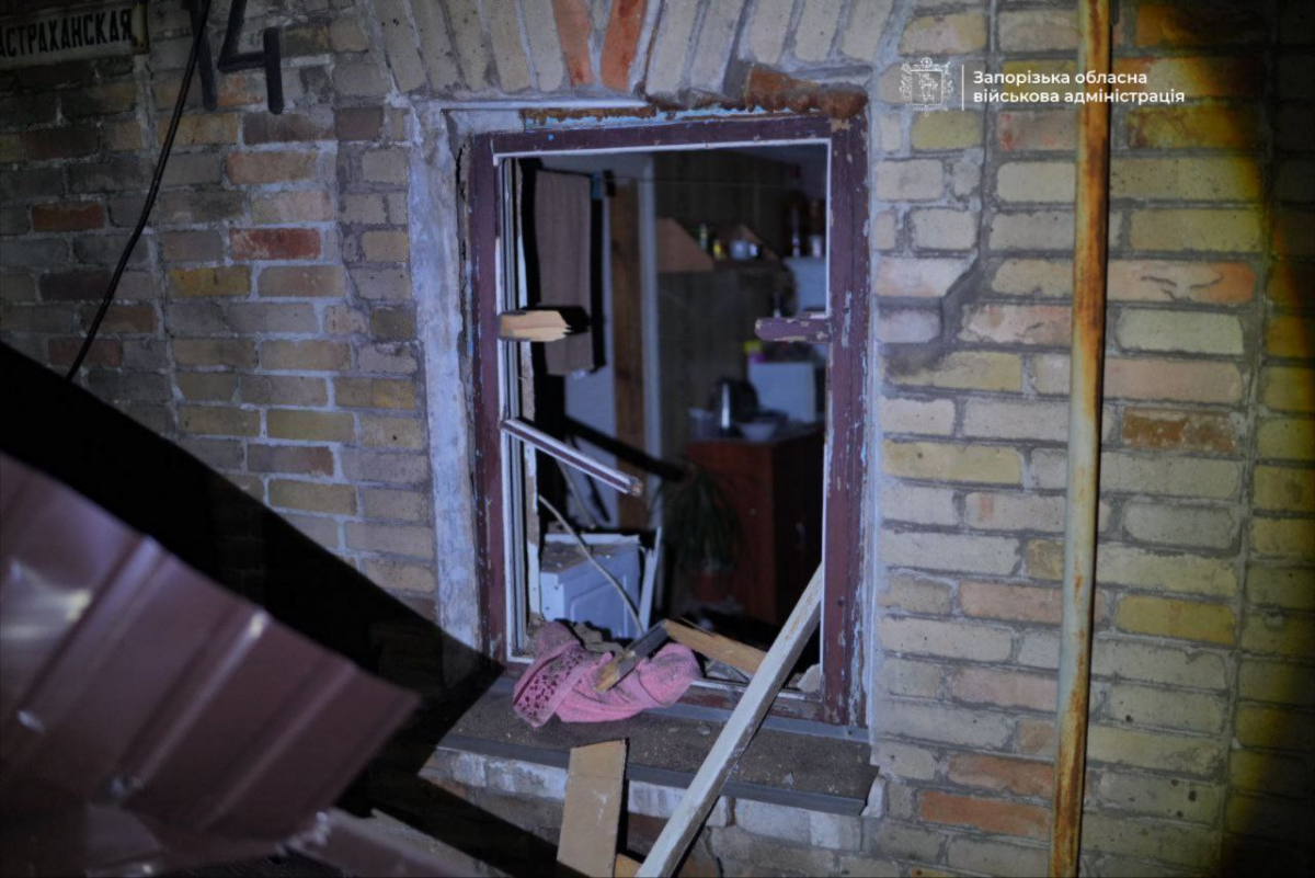 Росіяни вдарили двічі по Запоріжжю — внаслідок атаки безпілотників є постраждалий (фото, відео)