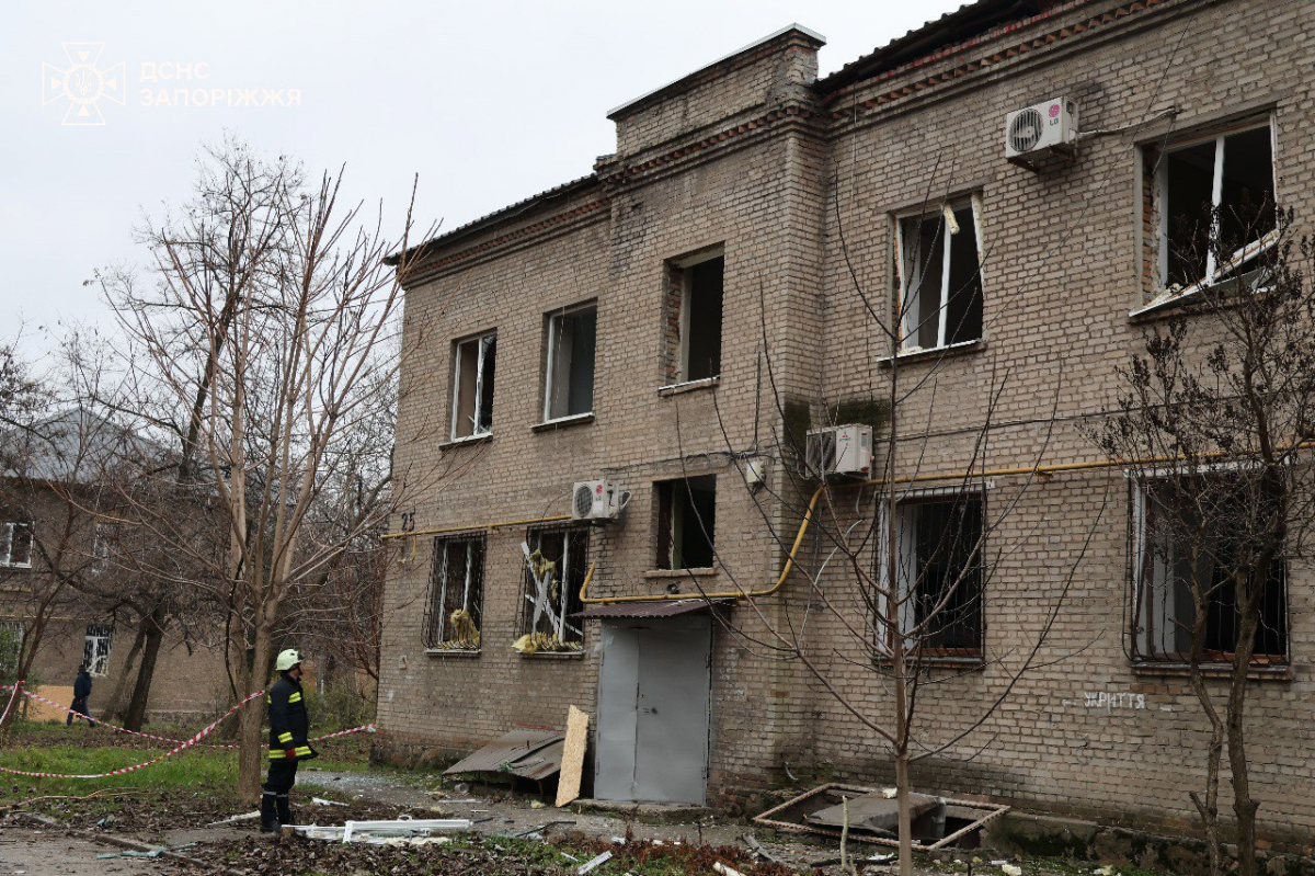 У Запоріжжі лікарі борються за життя постраждалих внаслідок ворожої атаки - що відомо про стан поранених (відео)