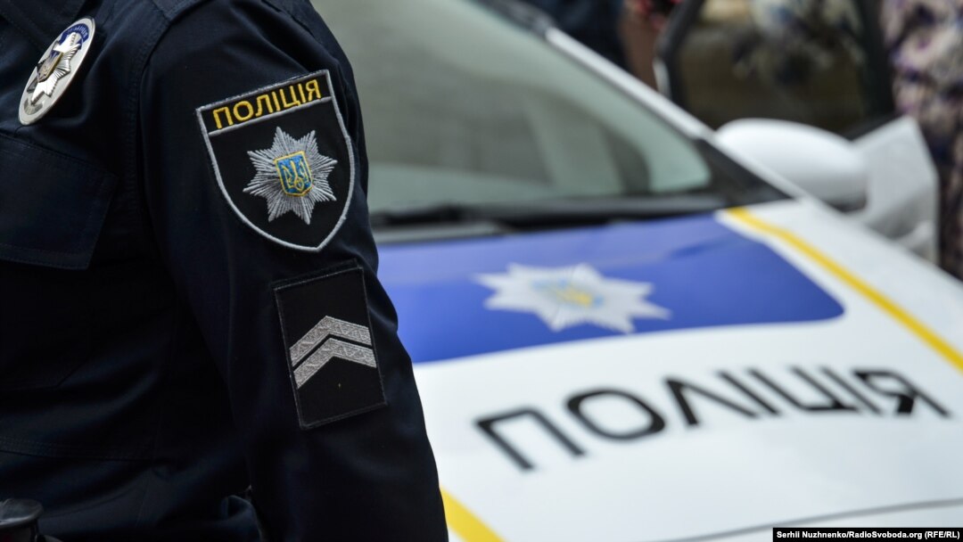Поліцейські показали, як евакуювали з-під обстрілів до Запоріжжя 84-річну жінку – відео