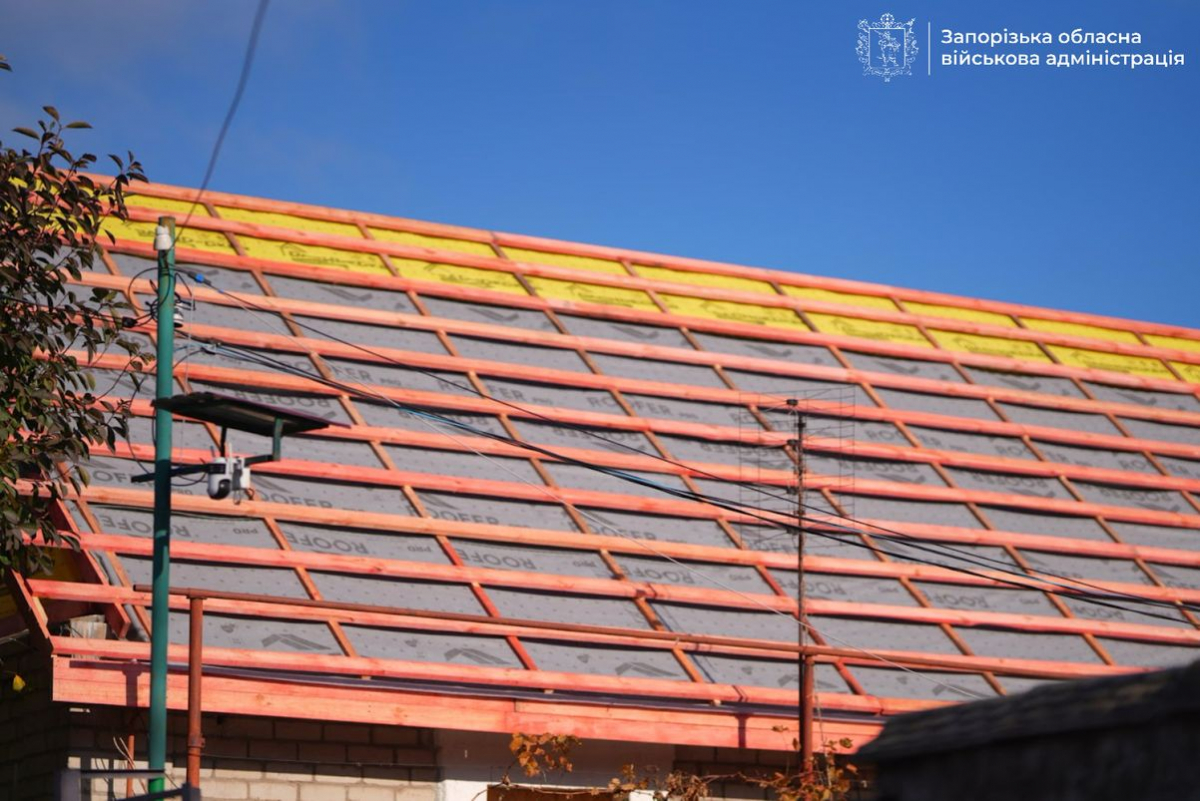 Скільки будинків у Запоріжжі пошкоджені внаслідок ворожих обстрілів - як триває відновлення (фото, відео)