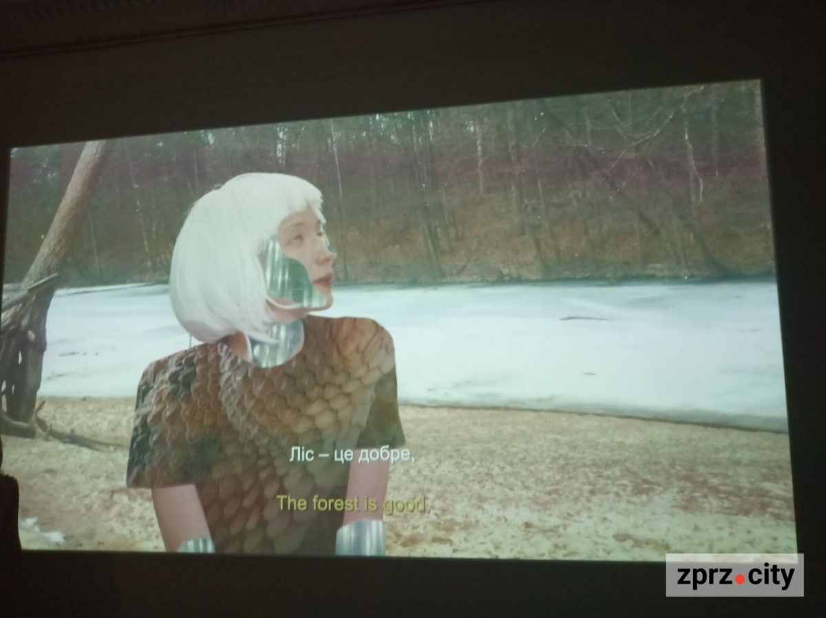 Запорізький центр сучасного мистецтва пропонує зануритись у чужі спогади (фото)