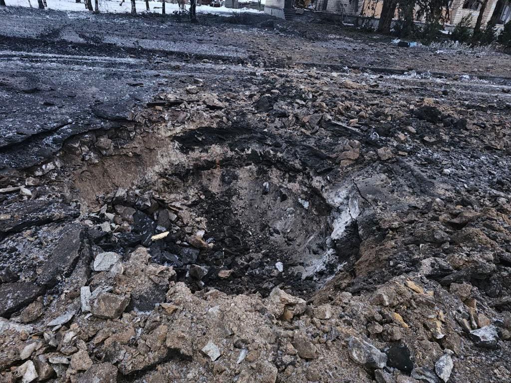 Росіяни вдарили по Оріхову авіабомбою та намагались атакувати Запоріжжя дронами - наслідки обстрілів за добу