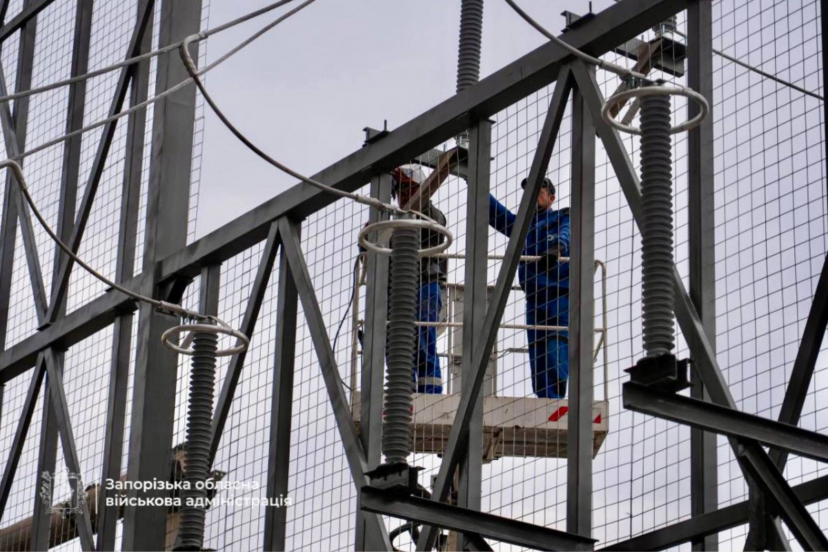 У Запоріжжі облаштовують підземне укриття для трансформатора підстанції