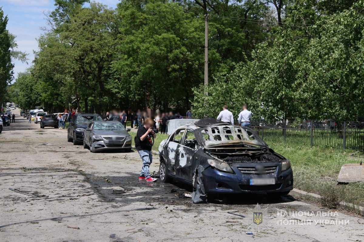 Удар по Запоріжжю: росіяни атакували Олександрівський район (фото, відео)