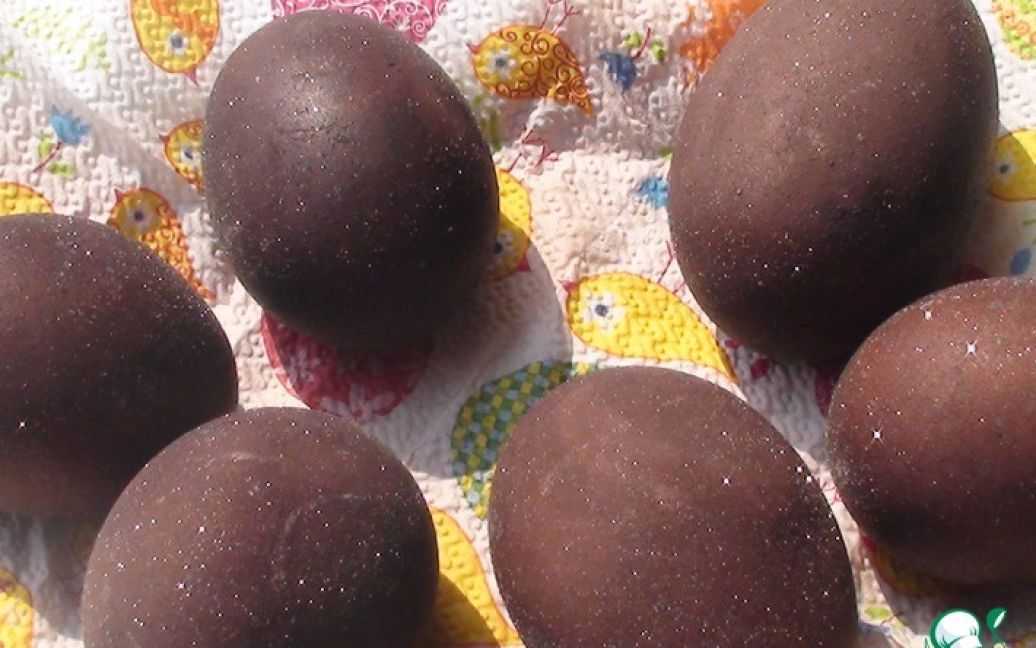 Новий тренд на яйця до Великодня - як зробити модні крашанки