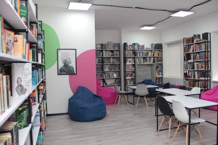 На яких цікавих заходах у міських бібліотеках Запоріжжя можна побувати безплатно - афіша