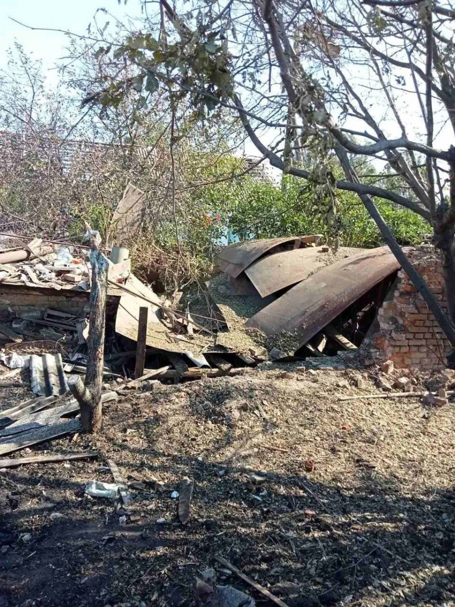 Запорізькі поліцейські показали, що залишається від будинків після обстрілів у Запорізькій області (фото)