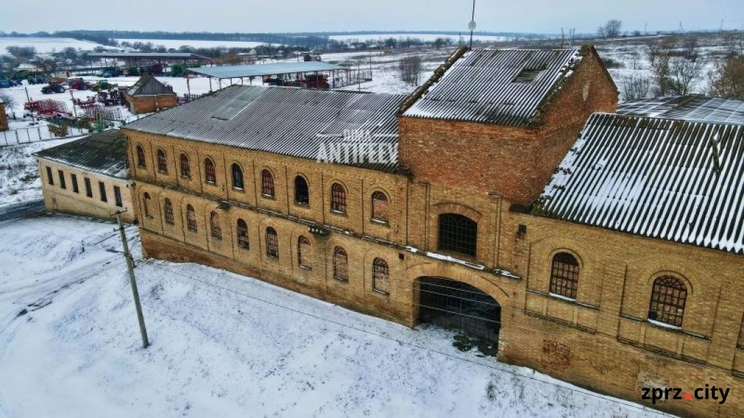 В селе Запорожской области сохранилась старинная меннонитская фабрика - фото