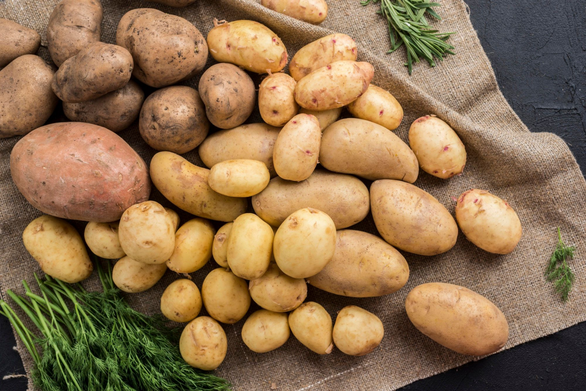 Не тільки для приготування - як звичайна картопля допоможе у побуті