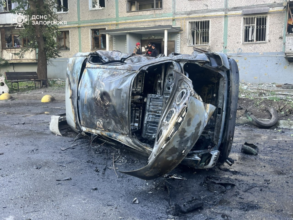 Росія атакувала Запоріжжя: є загиблі та поранені, пошкоджено інфраструктуру (фото, відео) 