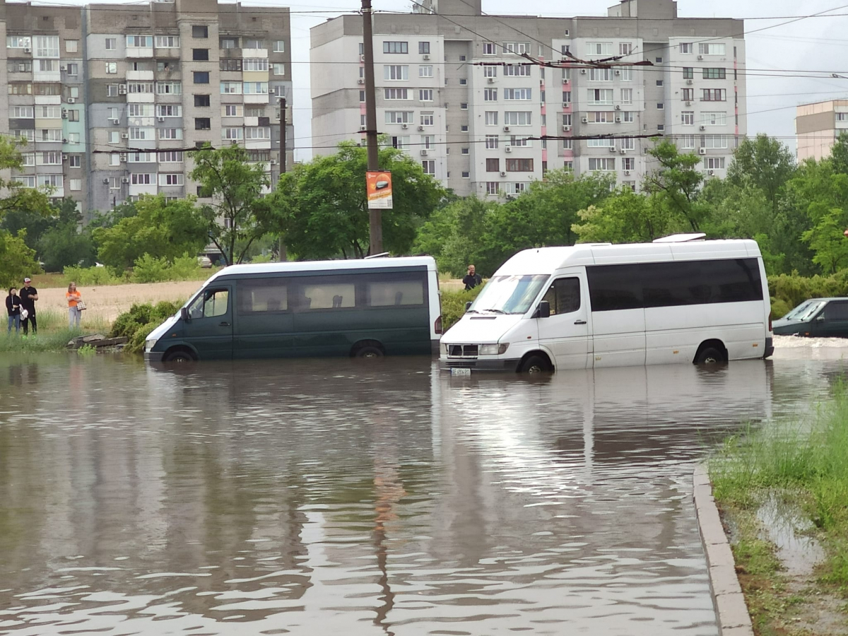 Норму опадів "виконано": шо накоїла злива у Запоріжжі та коли припиняться дощі