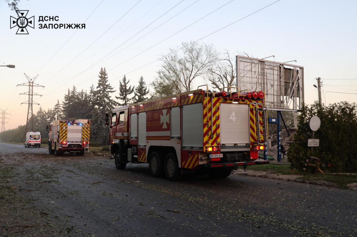 "Осередок вибуху був буквально за два будинки від нас" - що розповідають очевидці масованого авіаудару по Запоріжжю (відео, фото)