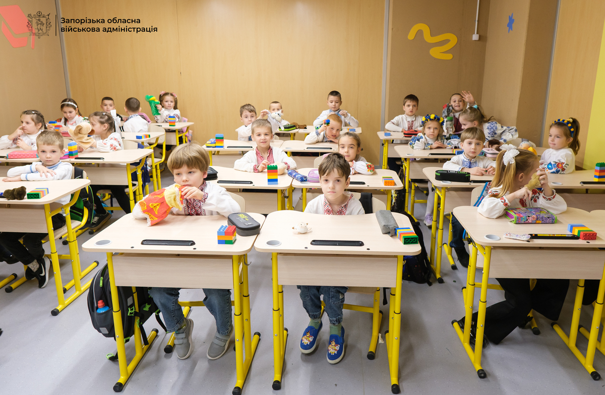 До тисячі учнів зможуть вчитися офлайн - у Запоріжжі запрацювала 15-та підземна школа (фото)