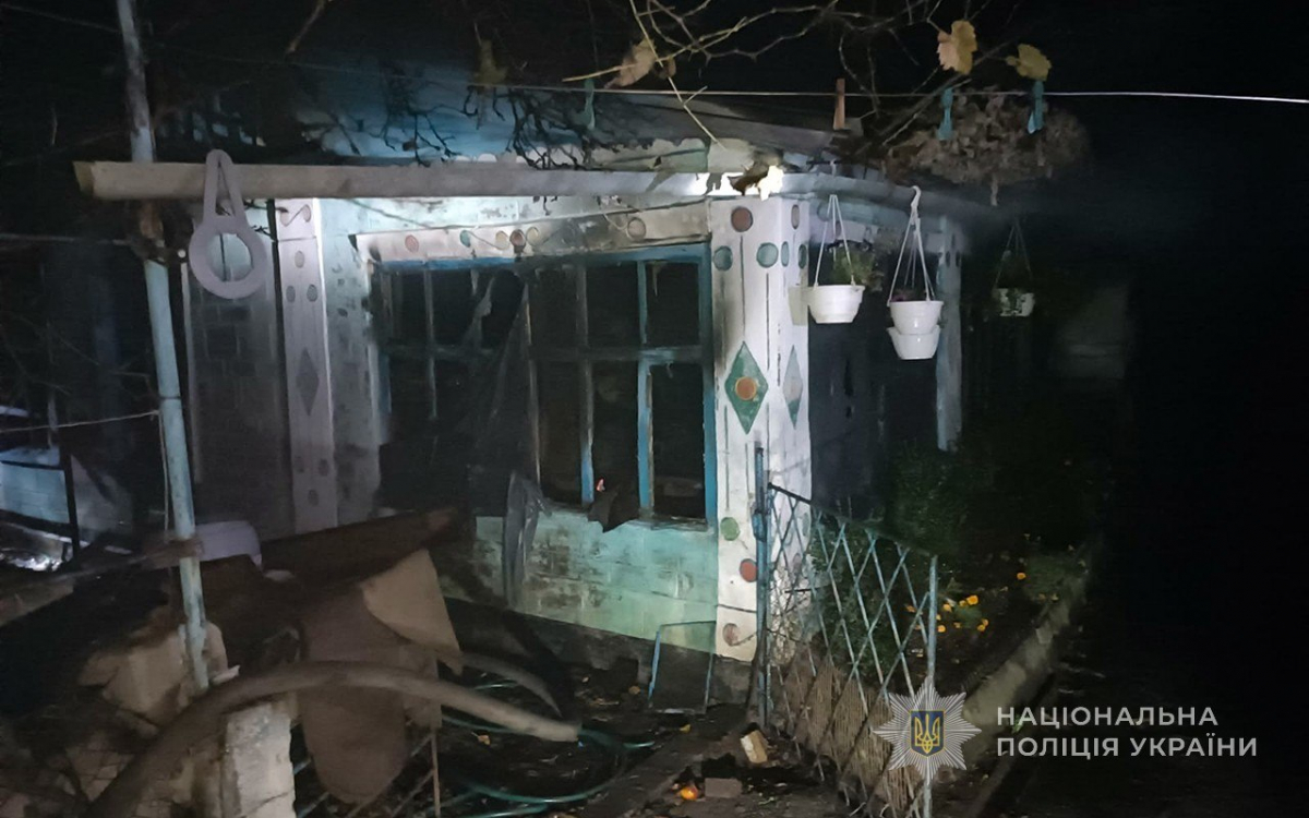 Обстріл автобуса, складу та рятувальників: на Запоріжжі внаслідок атак загинула людина, є поранені (фото)