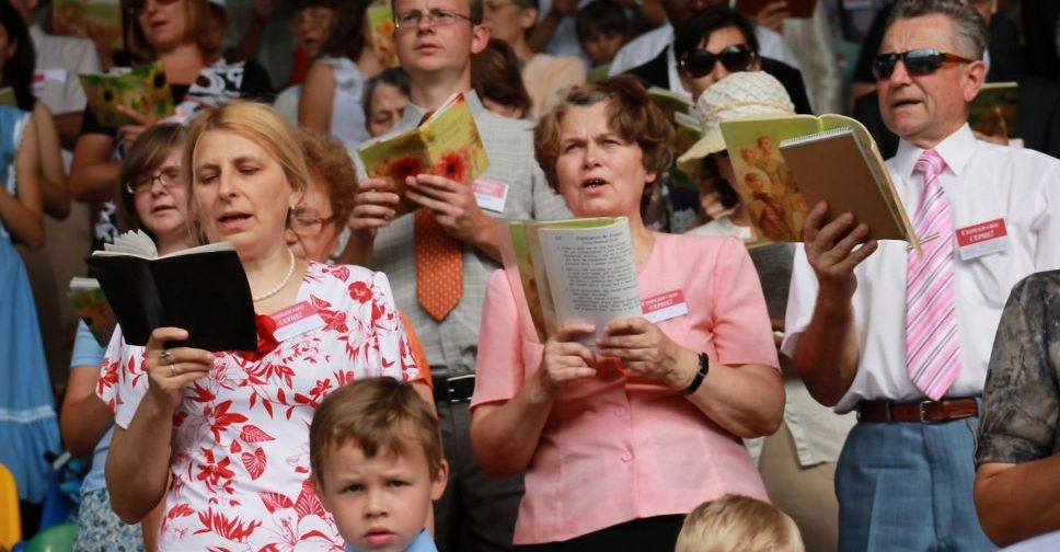 У Бердянську окупанти визнали одну з релігійних організацій сектою і оголосили в розшук її прихожан