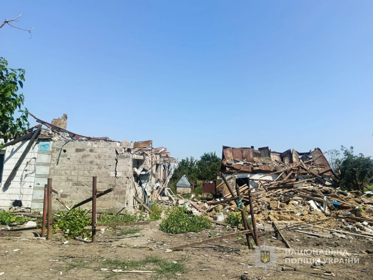 Загинули троє, четверо поранені: росіяни масовано атакували Запорізький район (фото)