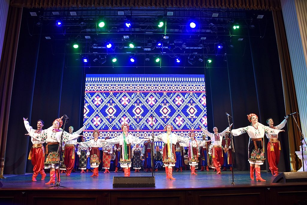 Вчилися бути козаками — музичний скетч запорізької філармонії занурив маленьких глядачів у героїчне минуле