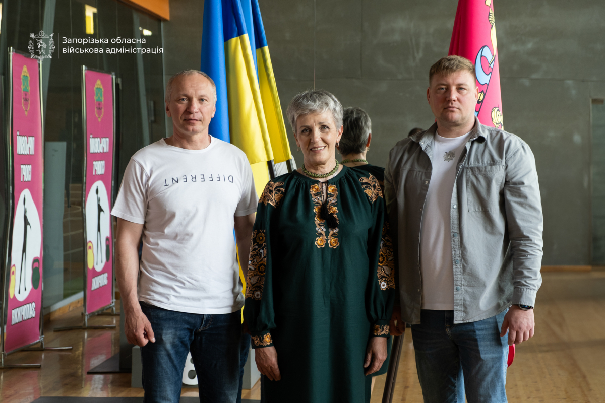 В Запоріжжі вперше відбулися Обласні спортивні ігри з гирьового спорту для ветеранів - фото, відео