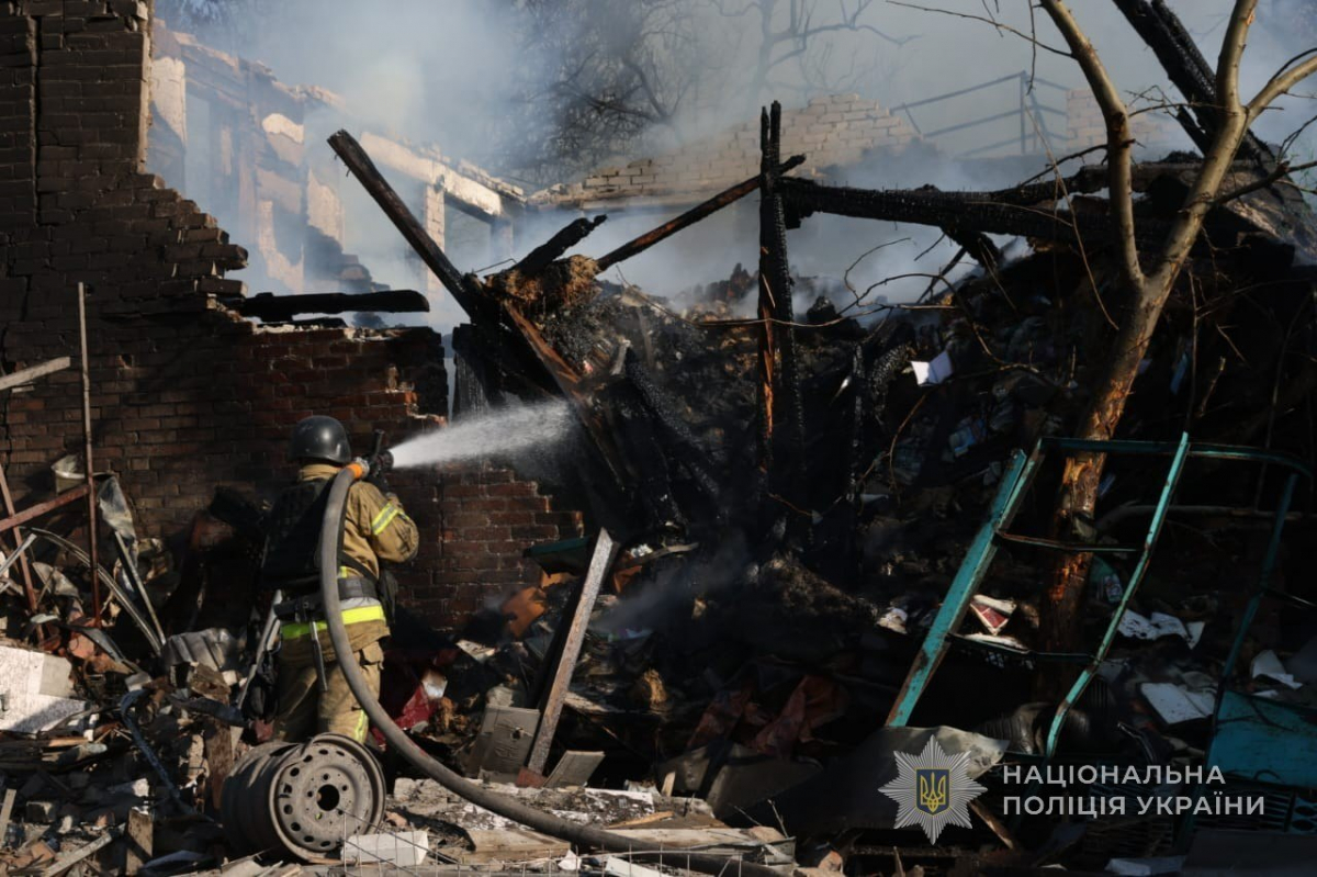 Наслідки ворожого удару по Запоріжжю 16 липня, фото: Нацполіція 