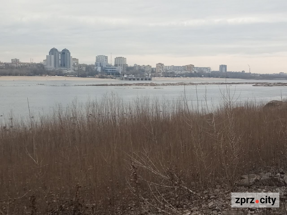 Води стало більше - як виглядає узбережжя Хортиці наприкінці зими (фото)