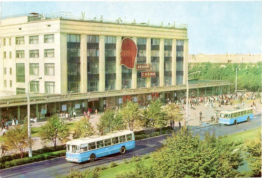 У Запоріжжі відкрили універмаг «Україна» 60 років тому - що пішло не так