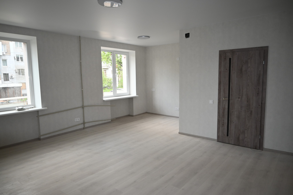 Відбудували з нуля: у Запоріжжі завершили відновлення багатоповерхівки, яку зруйнувала російська ракета (фото)