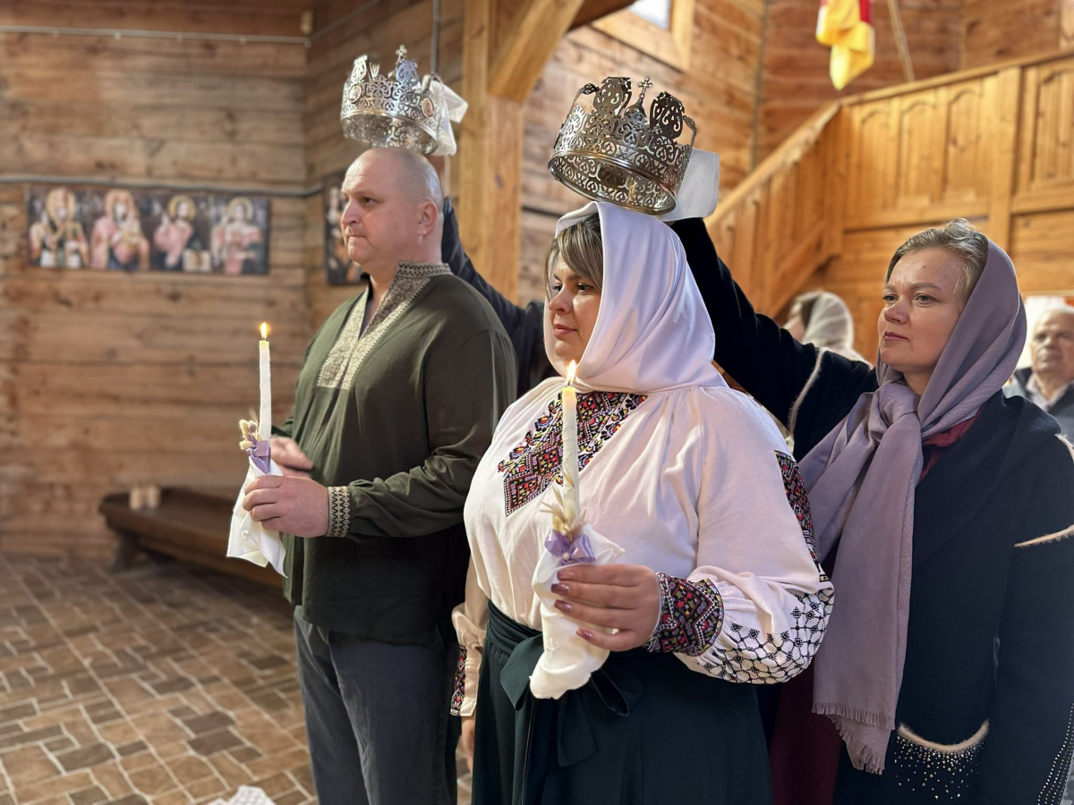 На Хортиці під Покровом Богородиці повінчалися військові Микола та Катерина