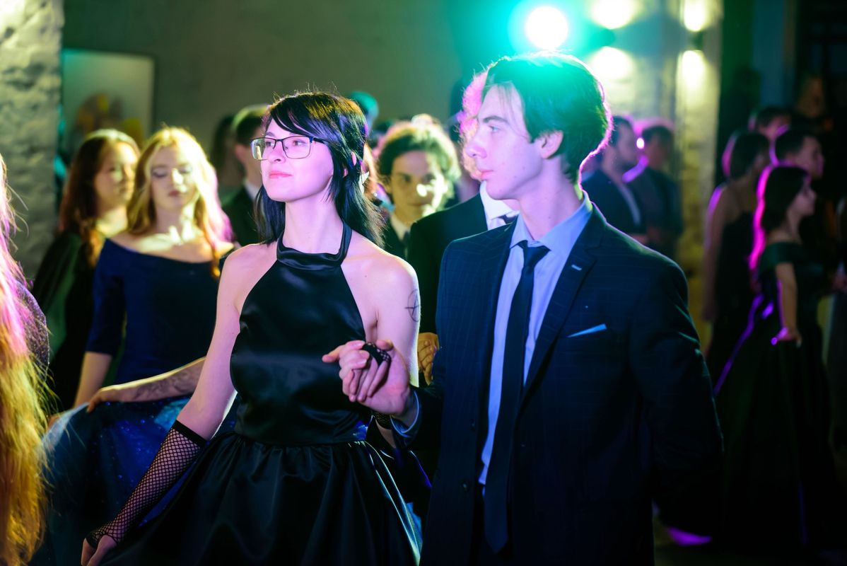 Свято з важливою метою: в Запоріжжі провели новорічний бал на підтримку захисників (фото, відео)