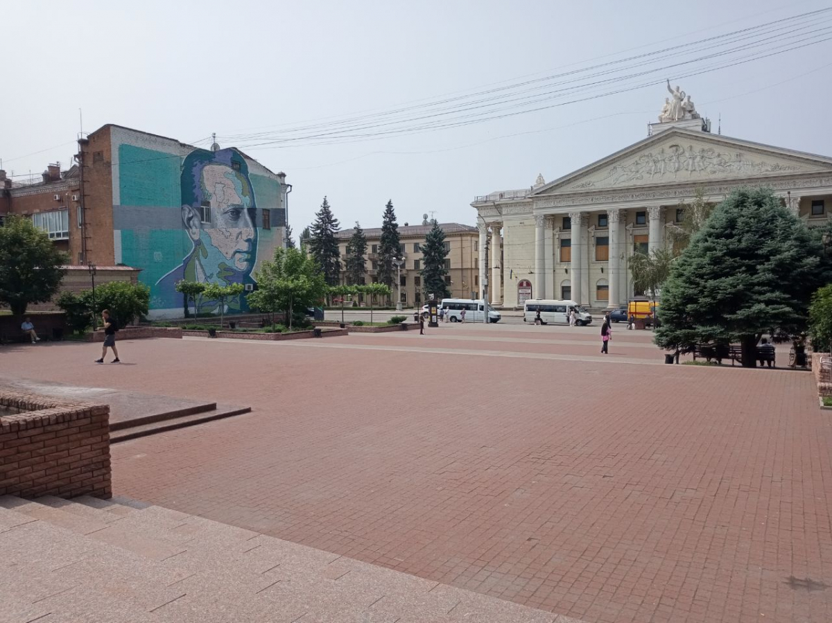 У головному театрі Запорізької області у п'ятницю 13-го покажуть прем'єру комедії про цей день