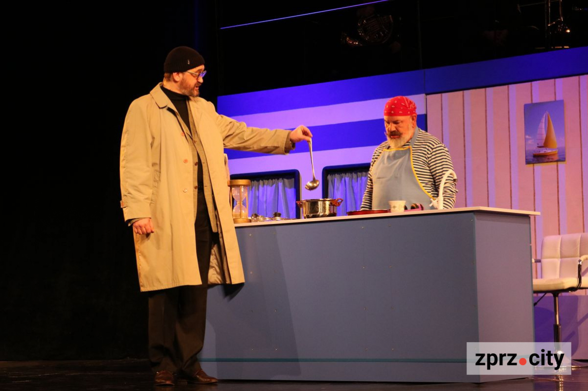 "Ми взяли п'єсу, яка дуже популярна в Європі": у запорізькому театрі покажуть комедію про кохання на трьох