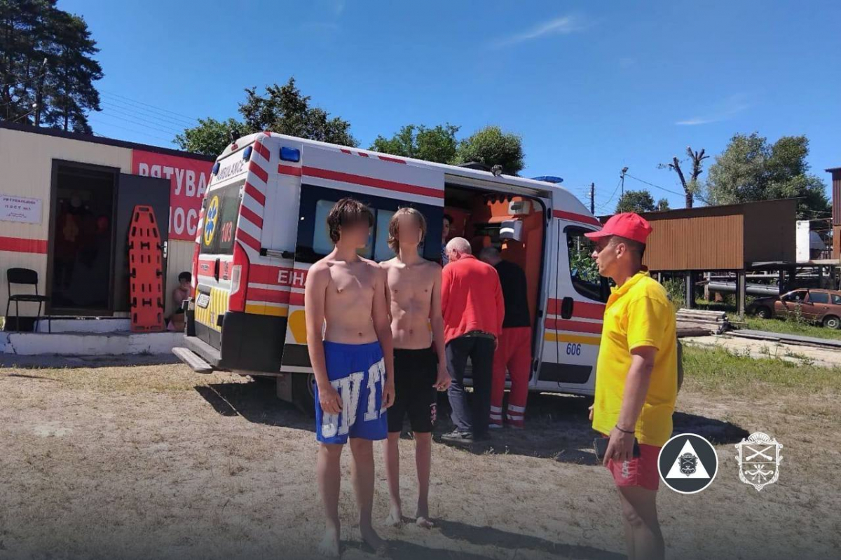 Біля острова Байда ледь не потонули двоє хлопців, фото: Запорізька міська рада